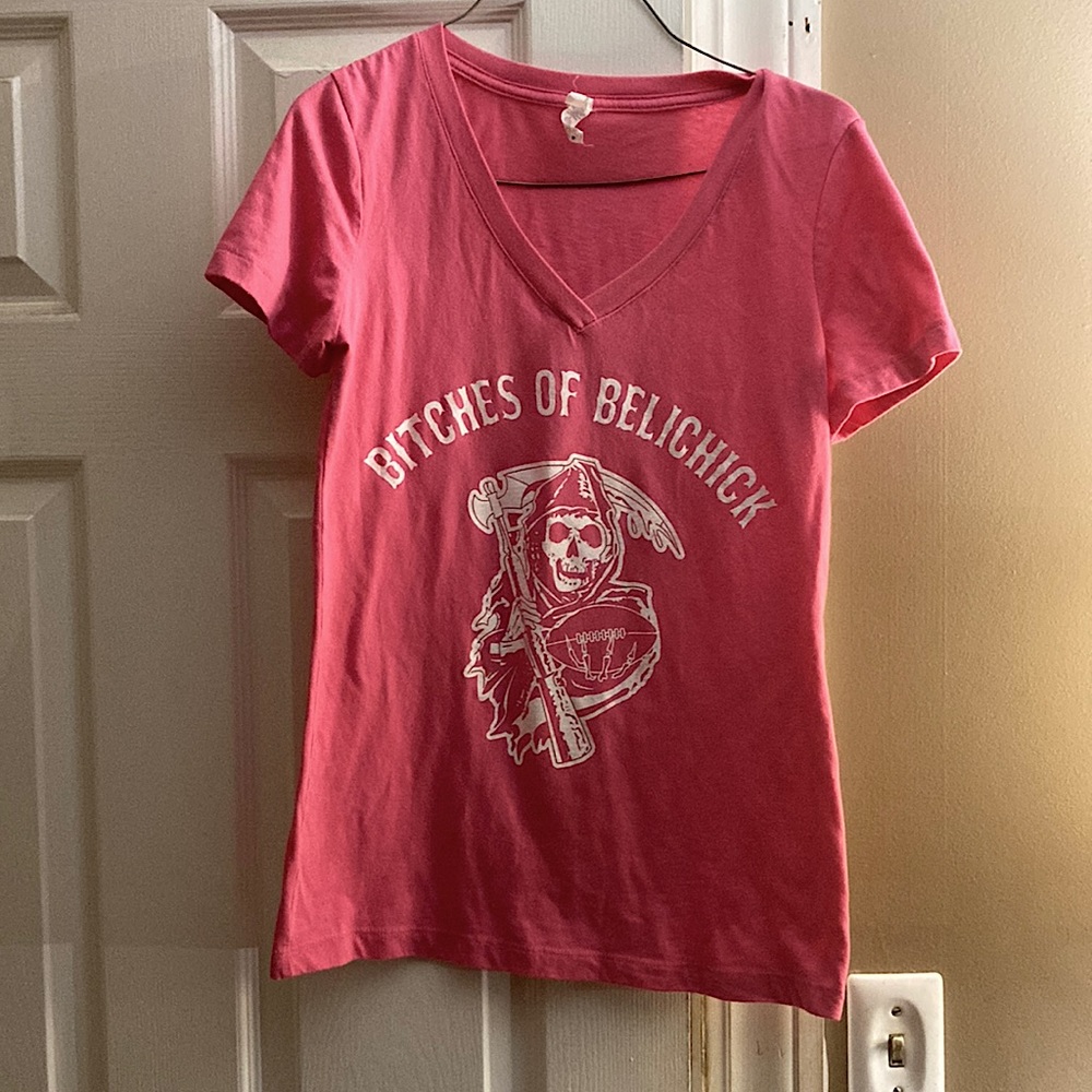 New England Patriots “Bitches of Belichick” fitted tee size M